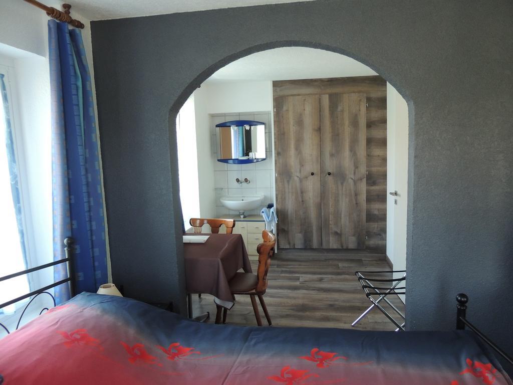 Hotel De La Gare Cousset Oda fotoğraf